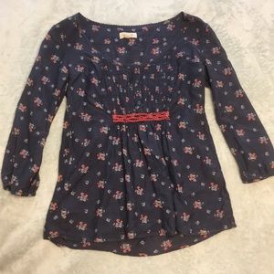 Cute floral lightweight top